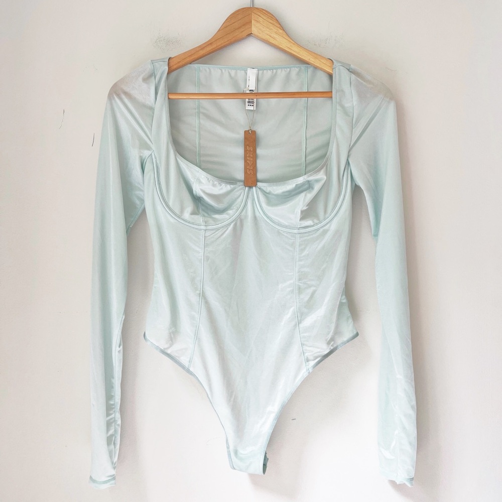 Skims GLISSENETTE LONG SLEEVE BODYSUIT | Ice